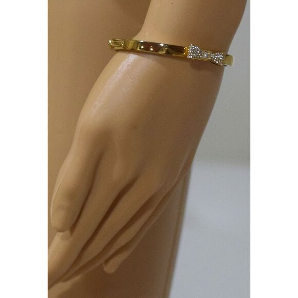 Kate Spade New York "Ready Set Bow" adorned with a bow of pavé crystals - Picture 13 of 14